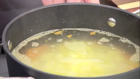 Cuece la zanahoria y las patatas Cuece la zanahoria y las patatas