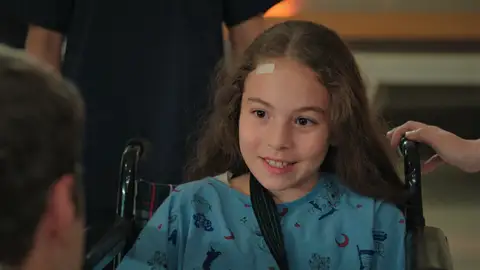 Emel está fuera de peligro, pero Ömer jura venganza: “Voy a encontrar al responsable del atropello” Emel está fuera de peligro, pero Ömer jura venganza: “Voy a encontrar al responsable del atropello”