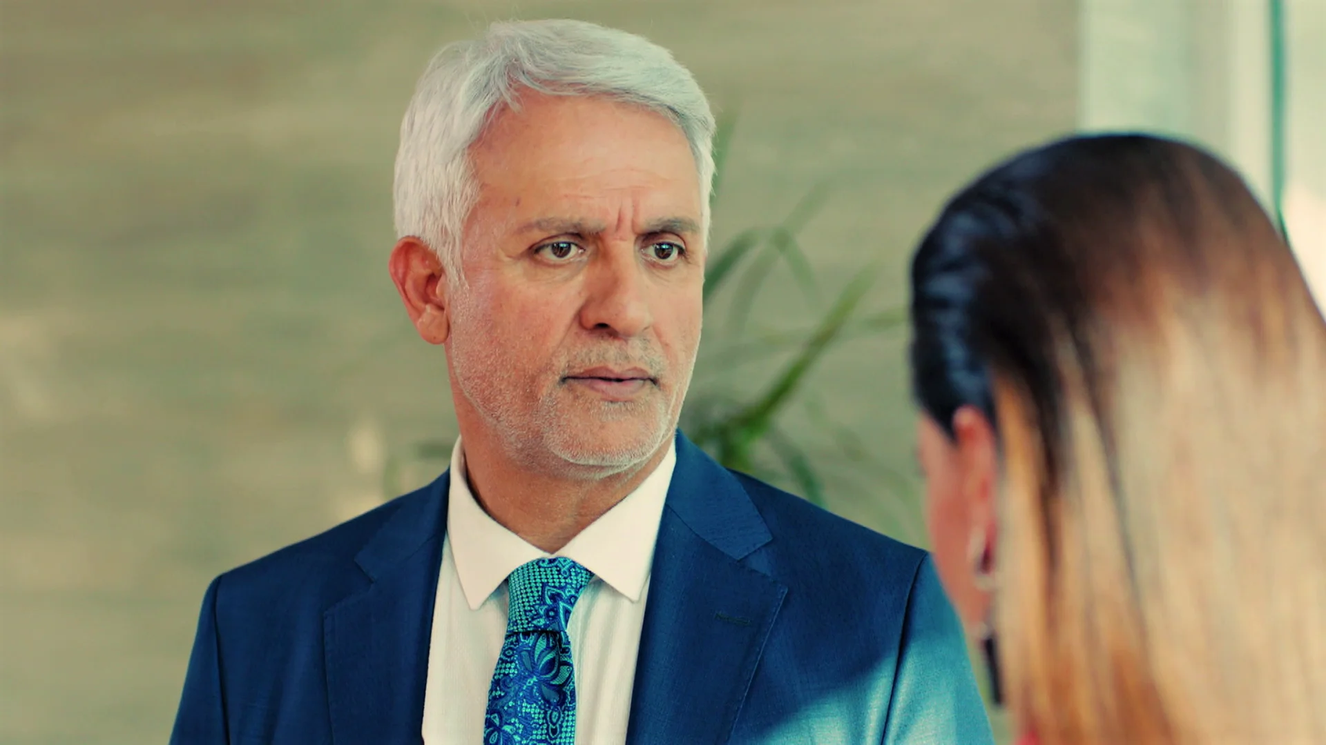 Ender trata de advertir a Halit sobre Şahika: &ldquo;Ella asesin&oacute; a su difunto marido&rdquo;