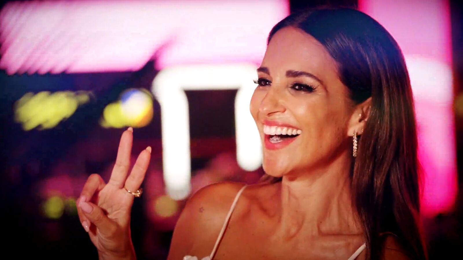 Paula Echevarría celebra su cumpleaños por todo lo alto: dos noches de fiesta, cena con amigos y vestidazo