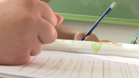 Ni&ntilde;os en el colegio