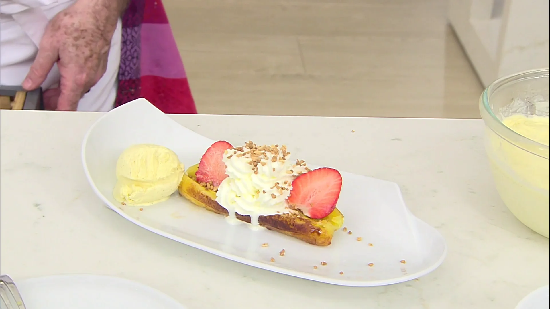 El postre r&aacute;pido, elegante y con solera, de Argui&ntilde;ano: pl&aacute;tano split