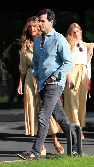 Íñigo Onieva, con su madre Carolina Molas y su hermana Alejandra Íñigo Onieva, con su madre Carolina Molas y su hermana Alejandra