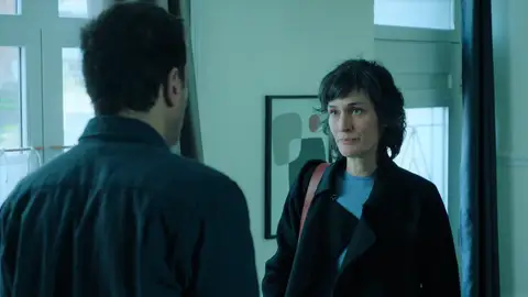 Esta noche en ‘ACI’: ¡Roxane se va de casa! Su ruptura lleva a Karadec al límite Esta noche en ‘ACI’: ¡Roxane se va de casa! Su ruptura lleva a Karadec al límite