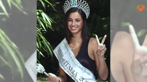Así fue el paso de Francesca Chillemi por ‘Miss Italia 2003’ al que hacen alusión en ‘Violeta como el mar’ Así fue el paso de Francesca Chillemi por ‘Miss Italia 2003’ al que hacen alusión en ‘Violeta como el mar’