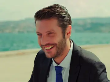 De enemigos a amigos: ¡Caner y Yildiz se alían contra Şahika! (top2) De enemigos a amigos: ¡Caner y Yildiz se alían contra Şahika! (top2)