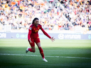 Salma Paralluelo, tras marcar gol en la prórroga durante el partido de cuartos de final de la Copa Mundial Femenina
