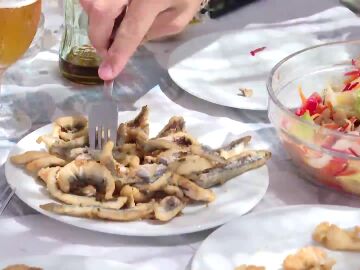 'Pescaíto frito' en un chiringuito de Málaga