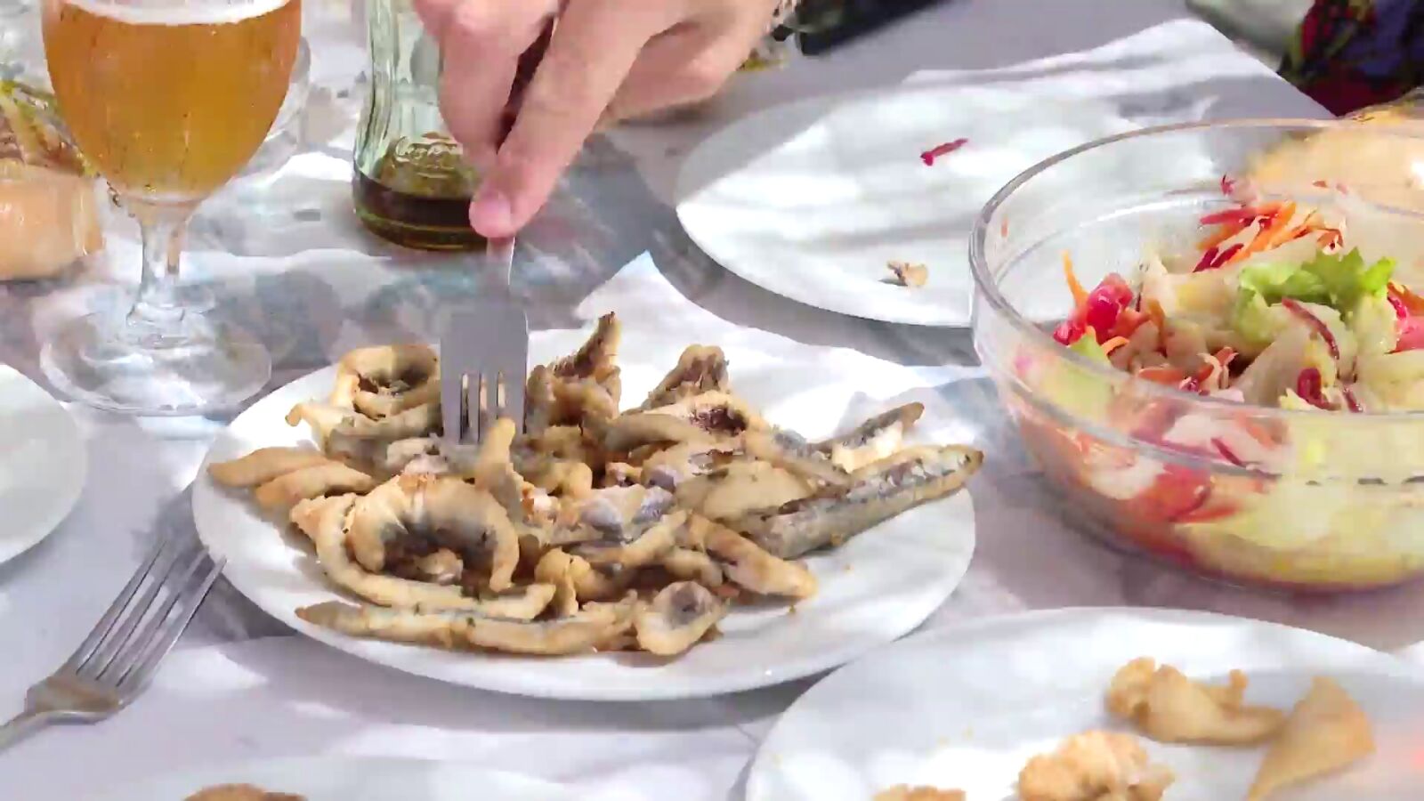 La subida de la cesta de la compra eleva los precios del pescado y marisco en los chiringuitos de Málaga