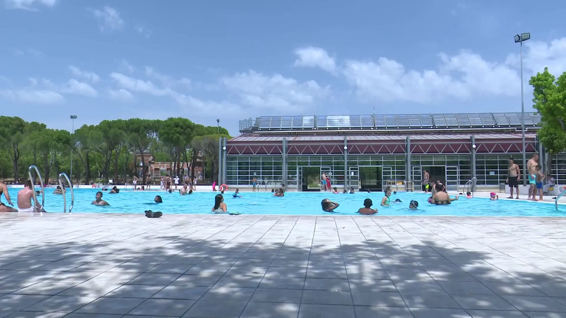 Imagen de una piscina Imagen de una piscina