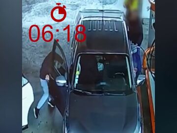 El vídeo del robo en una gasolinera a plena luz del día 