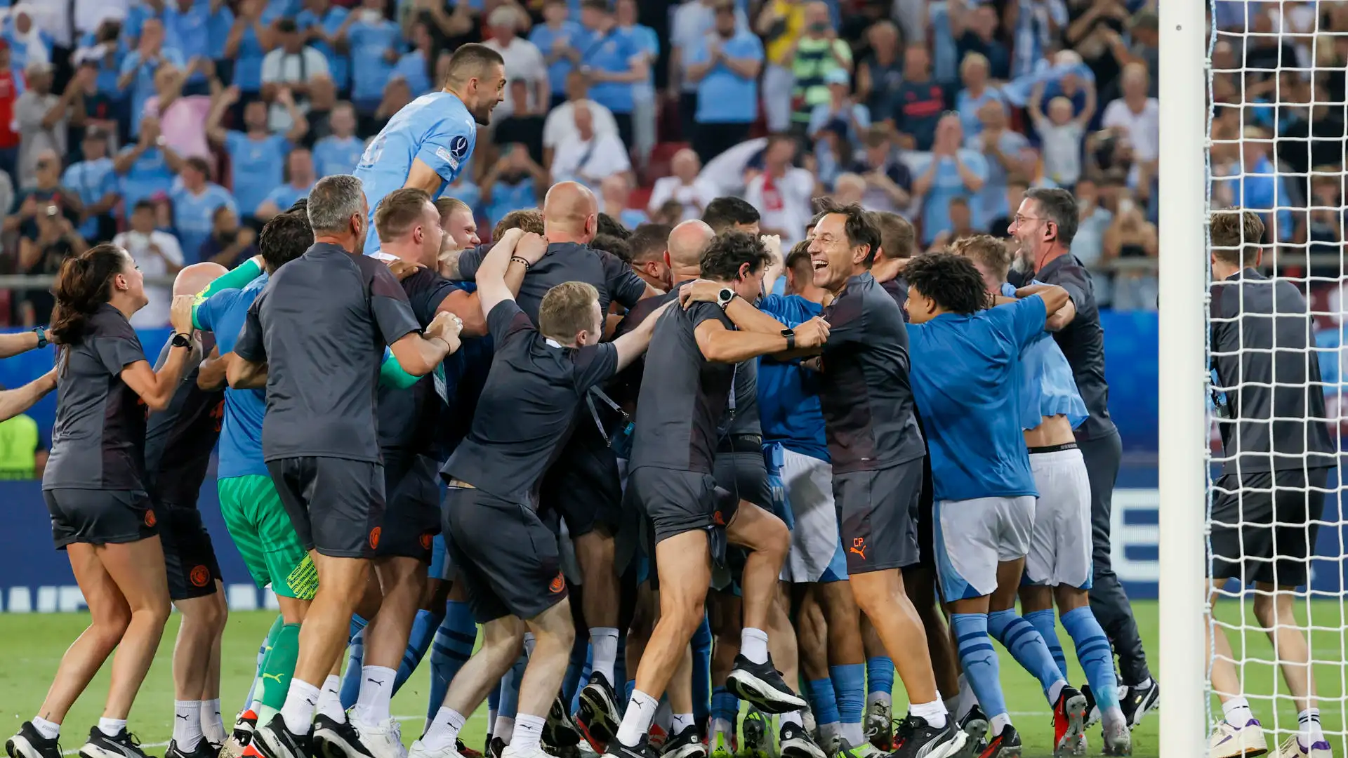 Victoria del Manchester City en la Supercopa de Europa Victoria del Manchester City en la Supercopa de Europa