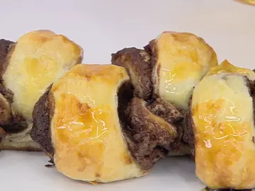 El postre goloso de Karlos Arguiñano en solo 5 minutos: espiga de hojaldre y crema de chocolate El postre goloso de Karlos Arguiñano en solo 5 minutos: espiga de hojaldre y crema de chocolate