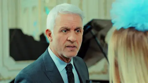 Halit estalla contra Yildiz al ver la fiesta que ha montado: “¡Cada día que pasa me das más lástima!” Halit estalla contra Yildiz al ver la fiesta que ha montado: “¡Cada día que pasa me das más lástima!”