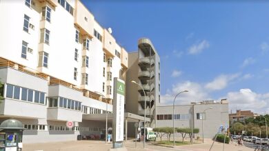 Una doctora embarazada es agredida por el familiar de una paciente en el Hospital Clínico Virgen de la Victoria de Málaga