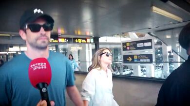 Gerard Piqué vuelve de mal humor de sus vacaciones y protagoniza un nuevo encontronazo con la prensa