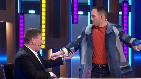 ¡Lorenzo Caprile y Mariano Rajoy ‘concursan’ en ‘Password’! El talento oculto de Edu ¡Lorenzo Caprile y Mariano Rajoy ‘concursan’ en ‘Password’! El talento oculto de Edu