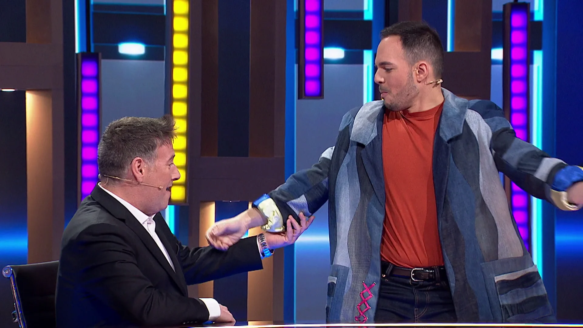 ¡Lorenzo Caprile y Mariano Rajoy ‘concursan’ en ‘Password’! El talento oculto de Edu ¡Lorenzo Caprile y Mariano Rajoy ‘concursan’ en ‘Password’! El talento oculto de Edu