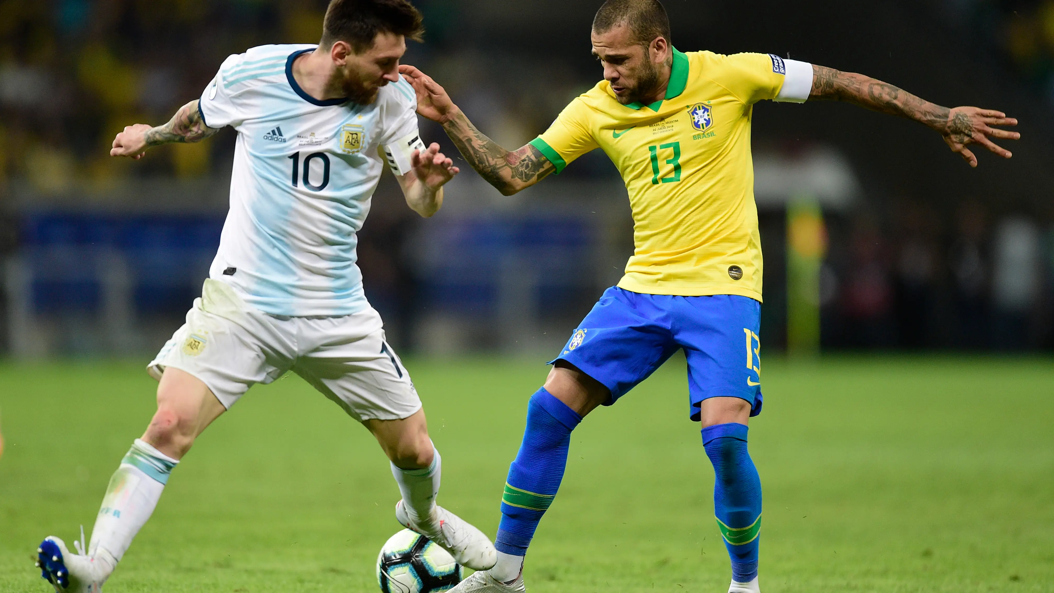 Leo Messi y Dani Alves ayudaron a la exmujer de Frank Cuesta 