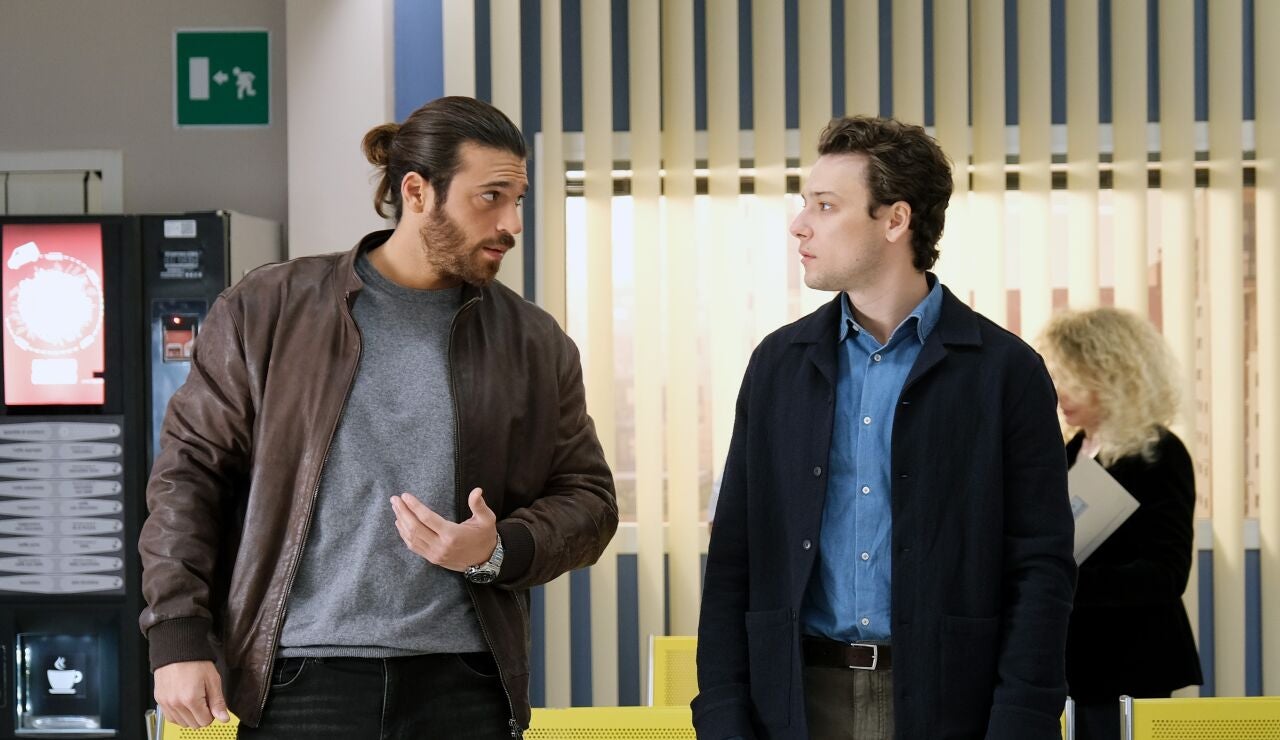 &iquest;Francesco o Raniero? &iexcl;As&iacute; es la relaci&oacute;n de Violeta con cada uno de ellos?