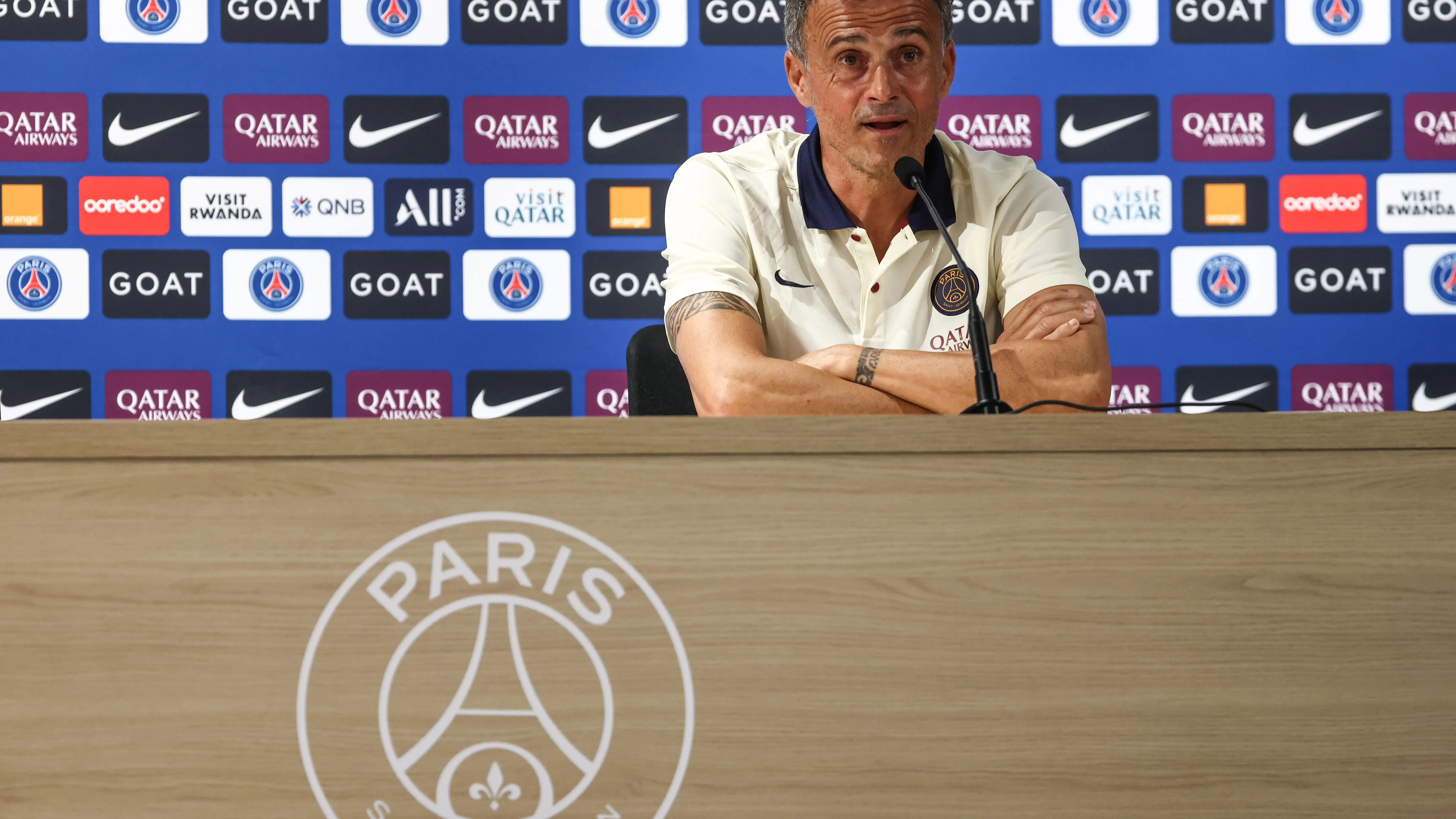 Luis Enrique, t&eacute;cnico del PSG, durante la rueda de prensa del PSG