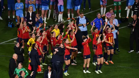 Las jugadoras de la selección femenina de España celebran el triunfo del Mundial de Fútbol femenino Las jugadoras de la selección femenina de España celebran el triunfo del Mundial de Fútbol femenino