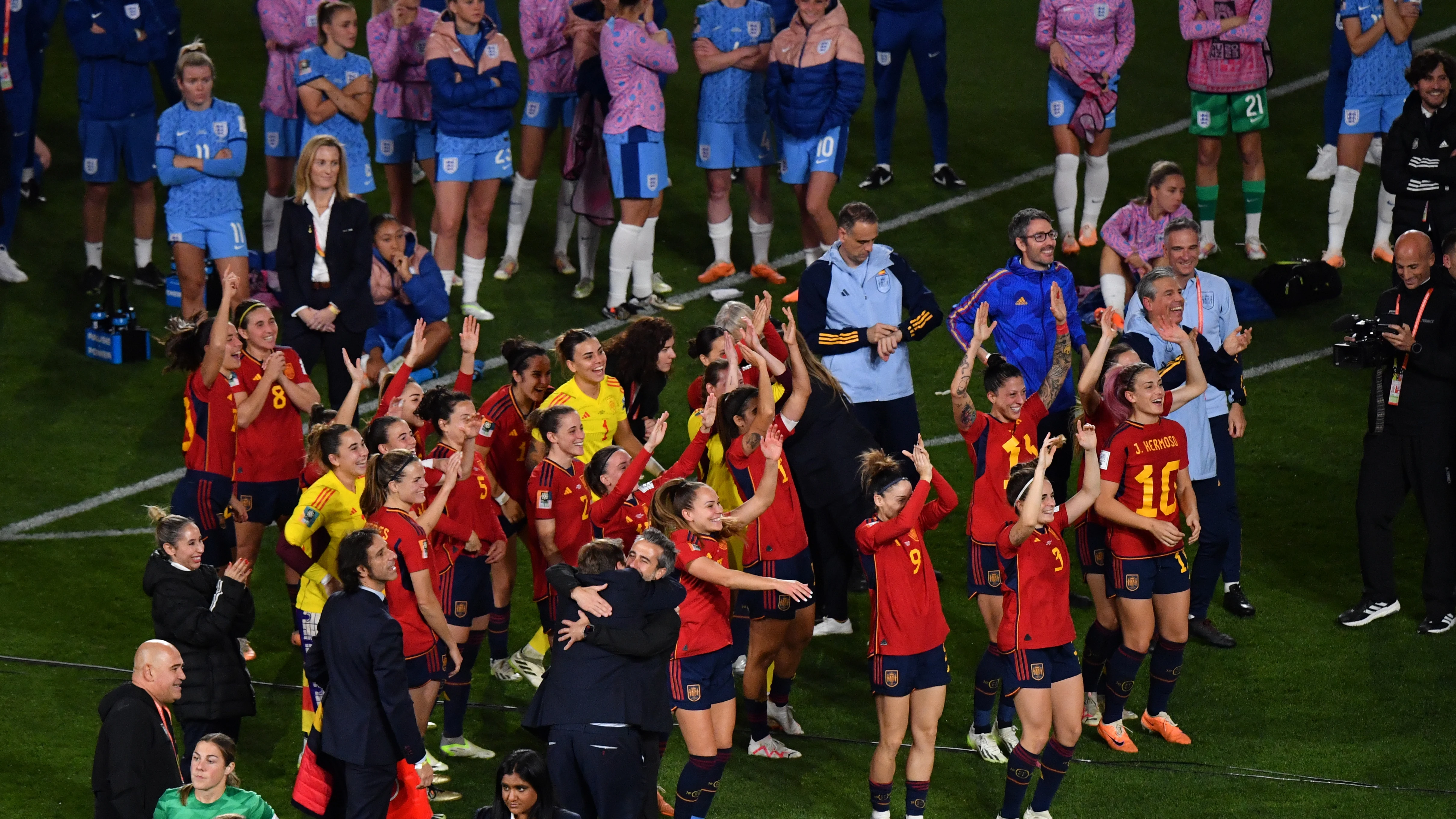 Las jugadoras de la selección femenina de España celebran el triunfo del Mundial de Fútbol femenino Las jugadoras de la selección femenina de España celebran el triunfo del Mundial de Fútbol femenino