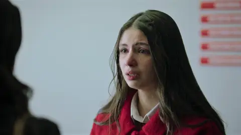 La carga de conciencia puede con Parla y le confiesa a Ceylin la verdad: “Yo he matado a Serdar” La carga de conciencia puede con Parla y le confiesa a Ceylin la verdad: “Yo he matado a Serdar”