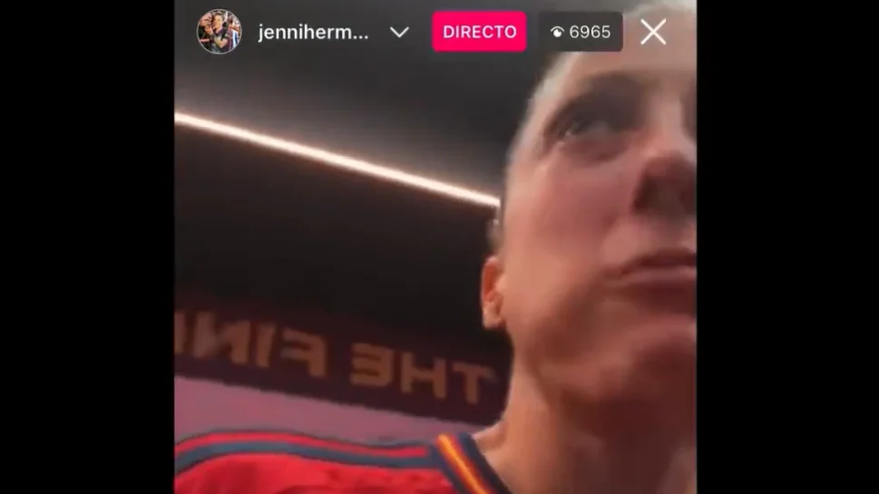 Jennifer Hermoso en un directo en Instagram tras la victoria de España ante Inglaterra Jennifer Hermoso en un directo en Instagram tras la victoria de España ante Inglaterra