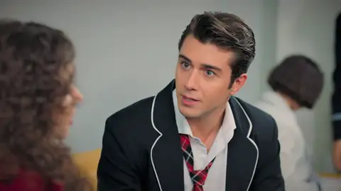 Doruk, decepcionado con Asiye por no haberle consultado su idea de mudarse de ciudad Doruk, decepcionado con Asiye por no haberle consultado su idea de mudarse de ciudad