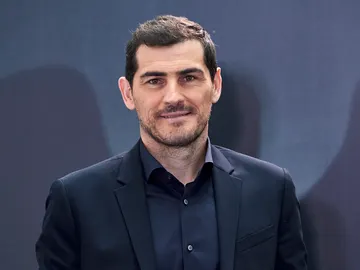 Iker Casillas: “Entonces, ¿alguien ha dimitido o no?” Iker Casillas: “Entonces, ¿alguien ha dimitido o no?”