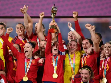 España levanta la Copa del Mundo en Sídney España levanta la Copa del Mundo en Sídney