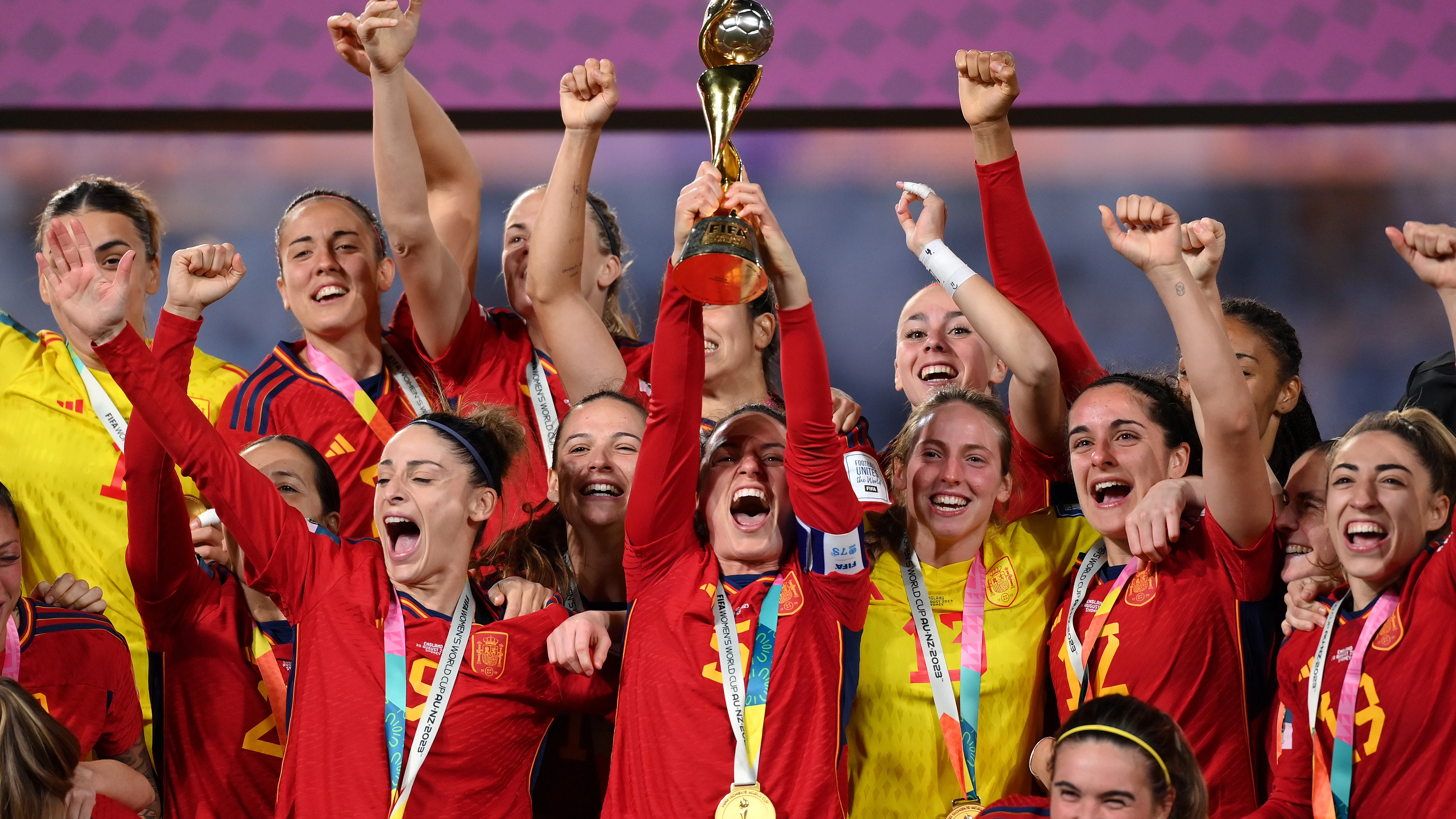 España levanta la Copa del Mundo en Sídney España levanta la Copa del Mundo en Sídney