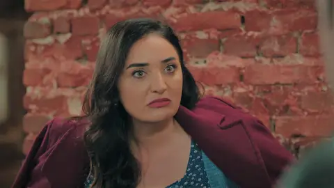 Gönül estalla contra Sengül y asume la autoría del incendio: “Yo quemé tu furgoneta” Gönül estalla contra Sengül y asume la autoría del incendio: “Yo quemé tu furgoneta”