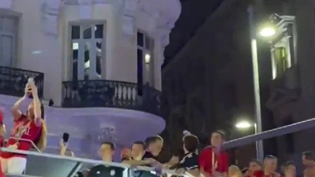 Las jugadoras dándolo todo en Gran Vía Las jugadoras dándolo todo en Gran Vía