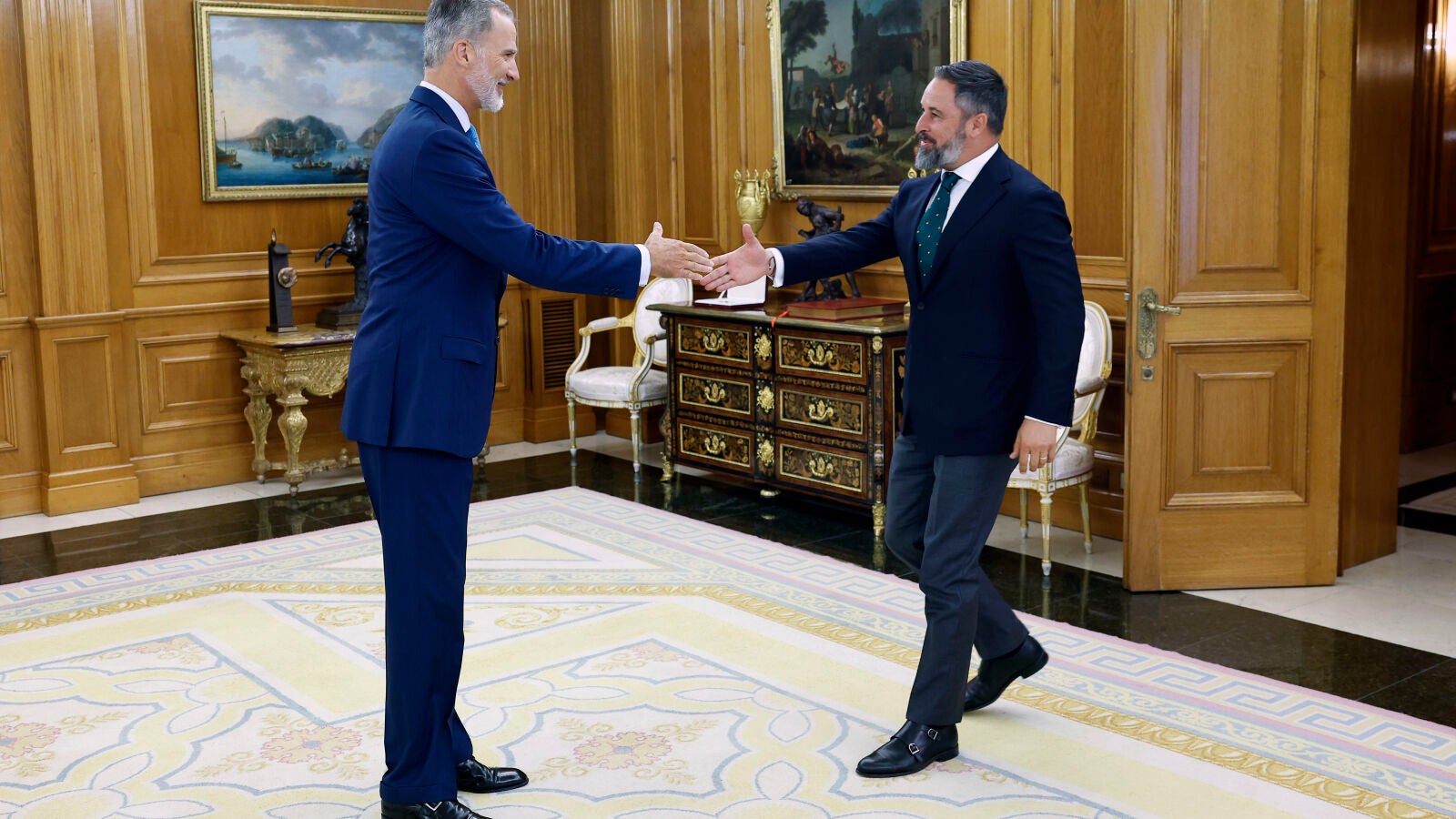 Abascal confirma su apoyo a la investidura de Feijóo si el PP no participa en el 