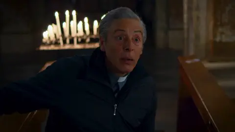 Las duras palabras del supuesto padre de Violeta al verla por primera vez Las duras palabras del supuesto padre de Violeta al verla por primera vez