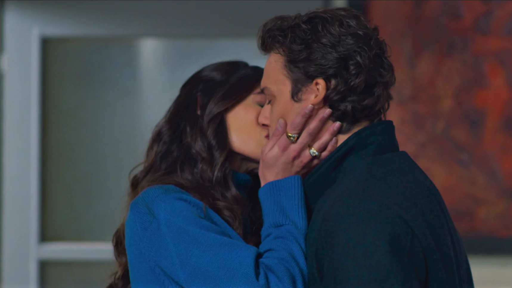 Raniero le propone a Violeta irse a vivir juntos… ¡Y ella dice que sí!