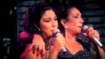 Recordamos el éxito de Lola Flores y Lolita en televisión en 'El baúl de Valeria': madre e hija... ¡Icónicas!