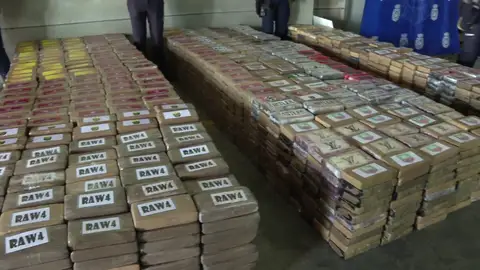 Incautado el mayor alijo de cocaína intervenido en España Incautado el mayor alijo de cocaína intervenido en España