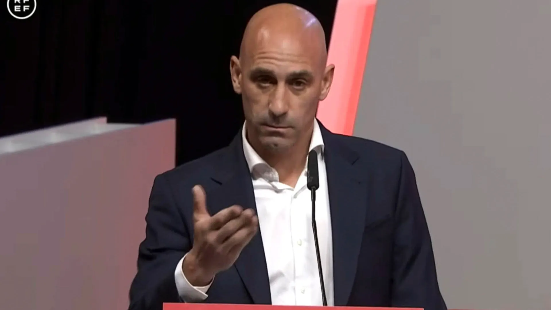 Luis Rubiales, ante la Asamblea de la RFEF Luis Rubiales, ante la Asamblea de la RFEF