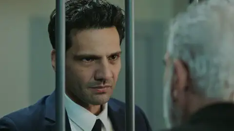 En el próximo capítulo de ‘Secretos de familia’: Ilgaz, decepcionado con su abuelo por haberle mentido… ¿descubrirá que está protegiendo a Parla? En el próximo capítulo de ‘Secretos de familia’: Ilgaz, decepcionado con su abuelo por haberle mentido… ¿descubrirá que está protegiendo a Parla?