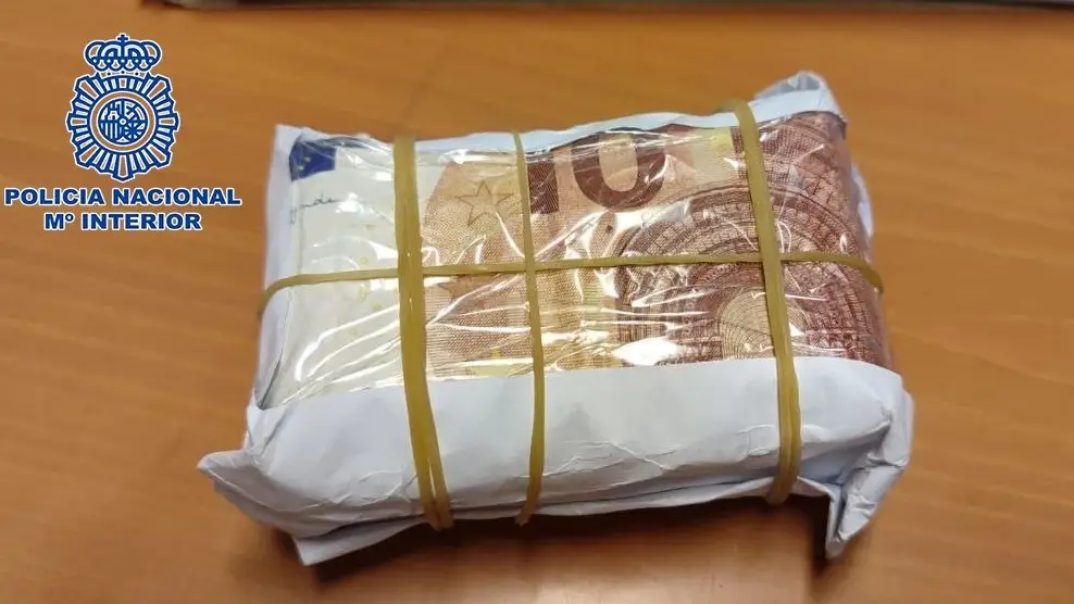 Cae un grupo criminal en Madrid que actuaba con una nueva técnica: el 'paquete chileno' Cae un grupo criminal en Madrid que actuaba con una nueva técnica: el 'paquete chileno'