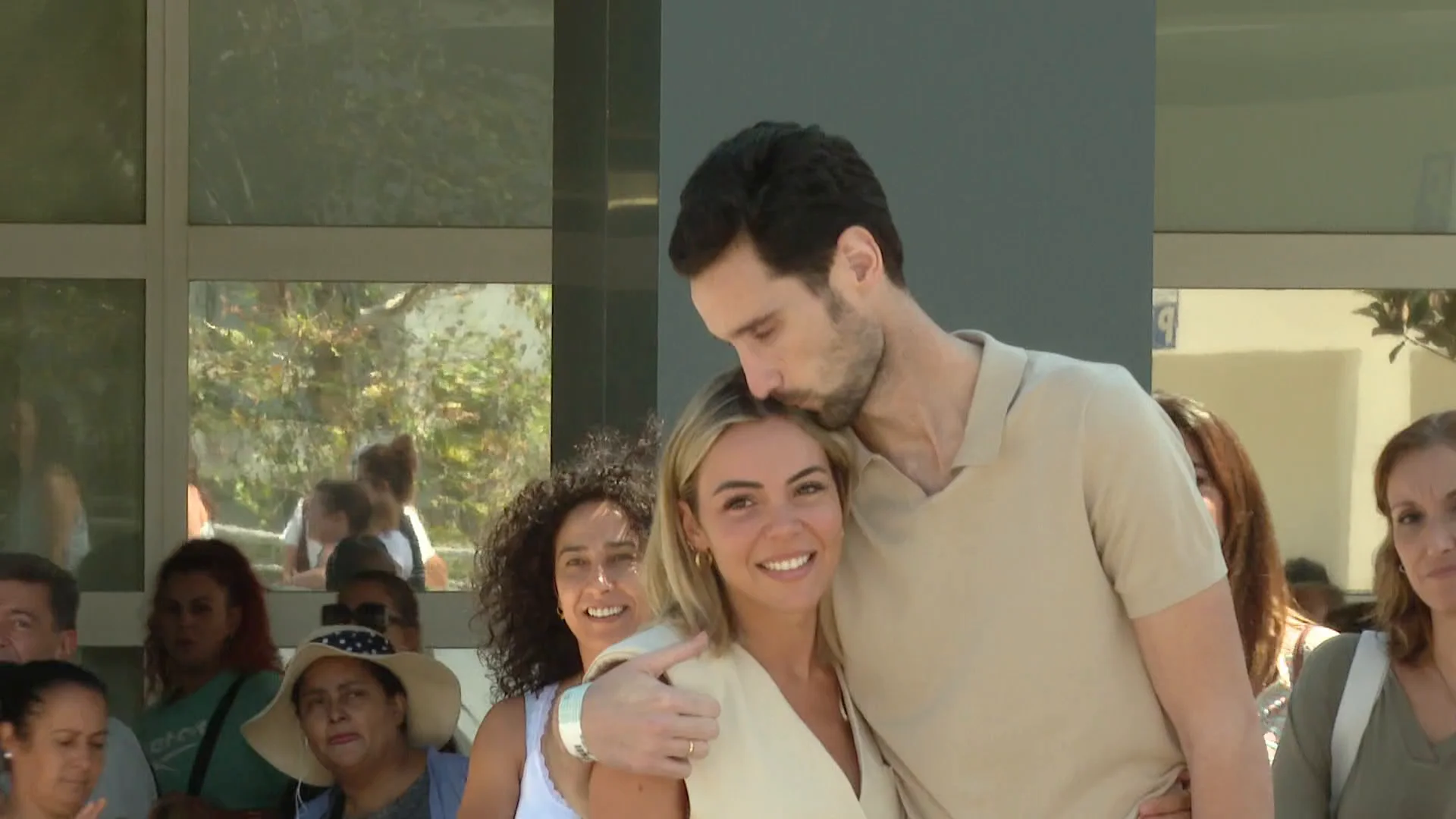 Alba Silva y Sergio Rico en el hospital Alba Silva y Sergio Rico en el hospital