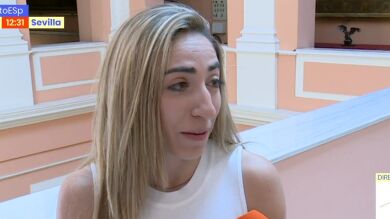 Así ha reaccionado Olga Carmona al enterarse del encierro de la madre de Luis Rubiales: 