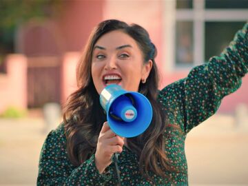 Seng&uuml;l y G&ouml;n&uuml;l hacen campa&ntilde;a para convertirse en la representante del barrio&hellip; &iquest;qui&eacute;n ganar&aacute;?