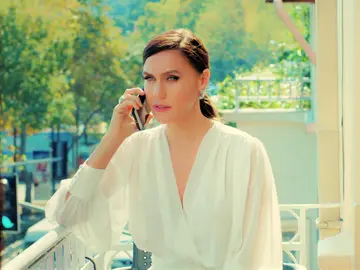 Ender le reclama a Halit el dinero que le corresponde como accionista del Holding… ¡Pero él se lo niega! Ender le reclama a Halit el dinero que le corresponde como accionista del Holding… ¡Pero él se lo niega!
