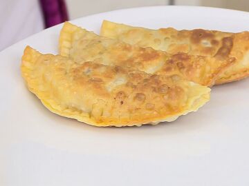 Un entrante rápido y diferente de Karlos Arguiñano: empanadillas picantes de pollo