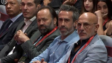 Un experto analiza los comportamientos de Vilda y De la Fuente, que pasaron de los aplausos a censurar el beso de Rubiales