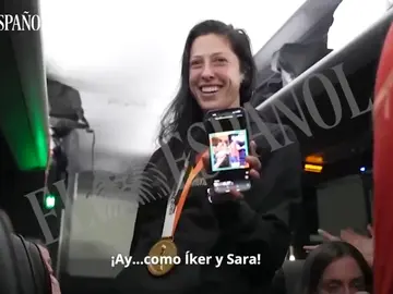 Filtran un nuevo de Jenni Hermoso mostrando el beso de Rubiales a sus compañeras Filtran un nuevo de Jenni Hermoso mostrando el beso de Rubiales a sus compañeras